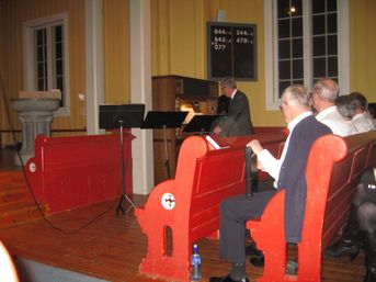 Innvielse av kororgel i 2013.Ved orgelet: kantor Bjørn V.Bjørklund, Rendalen 